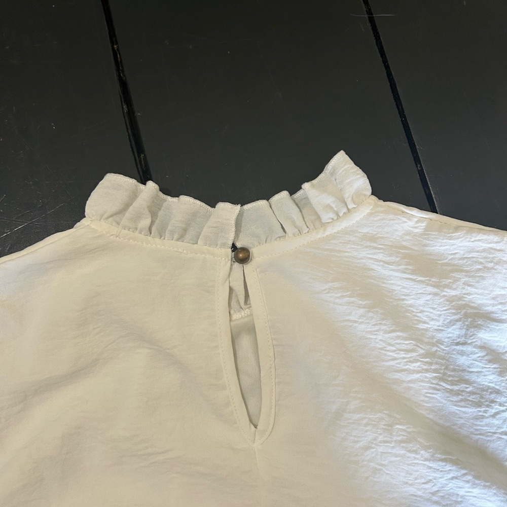 Entro Cream Ruffle Blouse - Picture 3 of 5